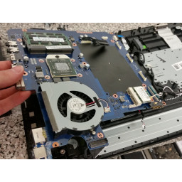 Samsung NP305V5A Замена материнской платы
